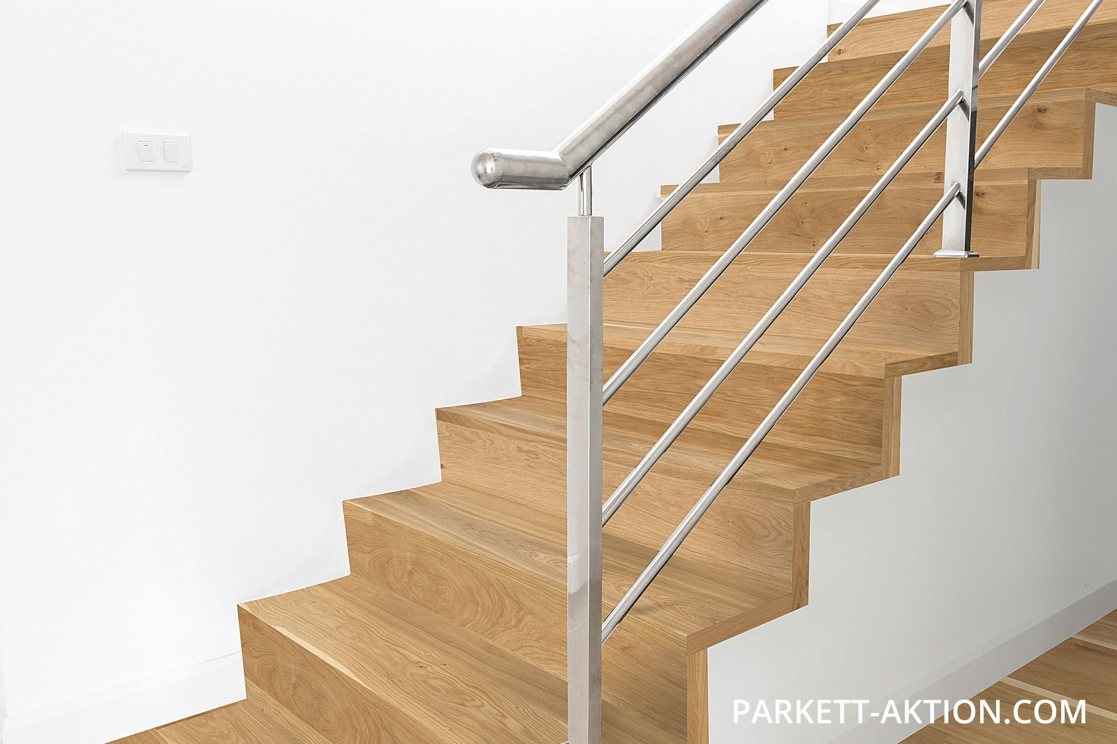 Parket Treppen Profil l modern 130205 gebürstet astig markant geölt
