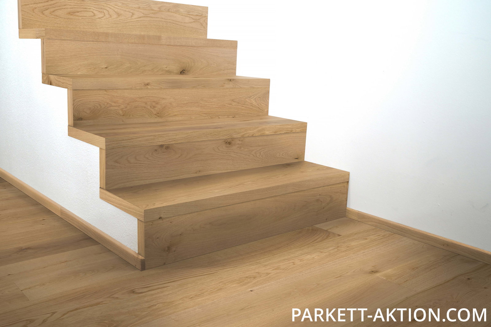 Parkett Treppenkantenprofil "modern" zu Artikel 130512 Landhausdiele Eiche astig markant plus gebürstet geölt