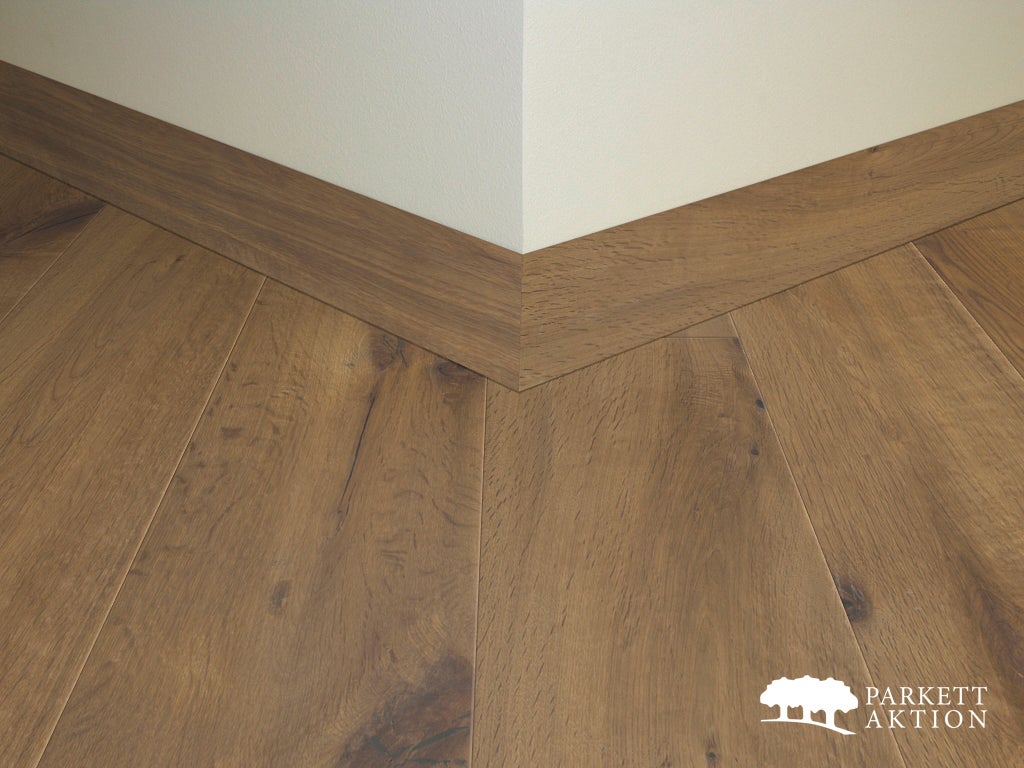 Sockelleisten Eiche furniert geräuchert lackiert