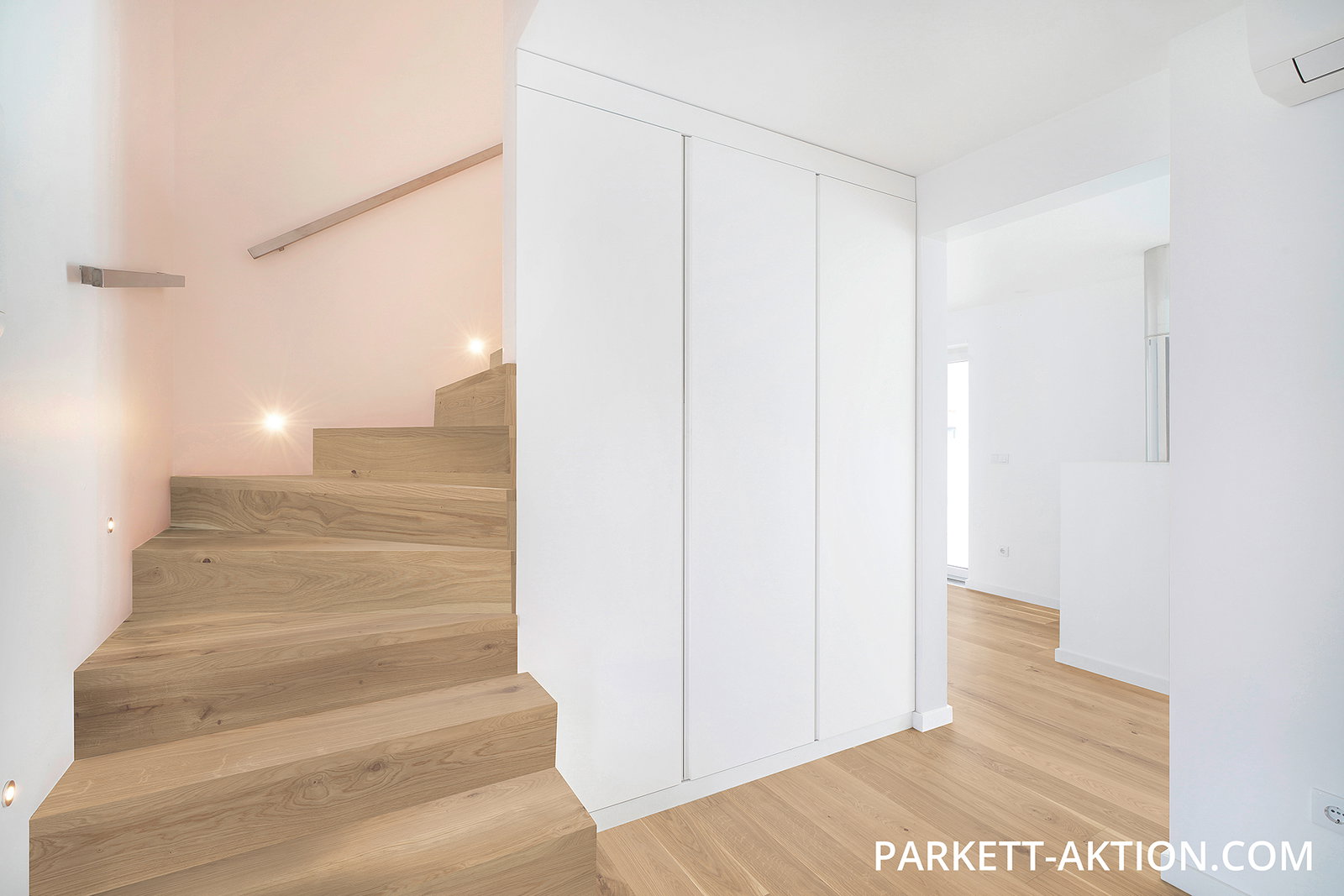 Parket Treppen Profil L modern 110605 eiche gebürstet markant weiss geölt