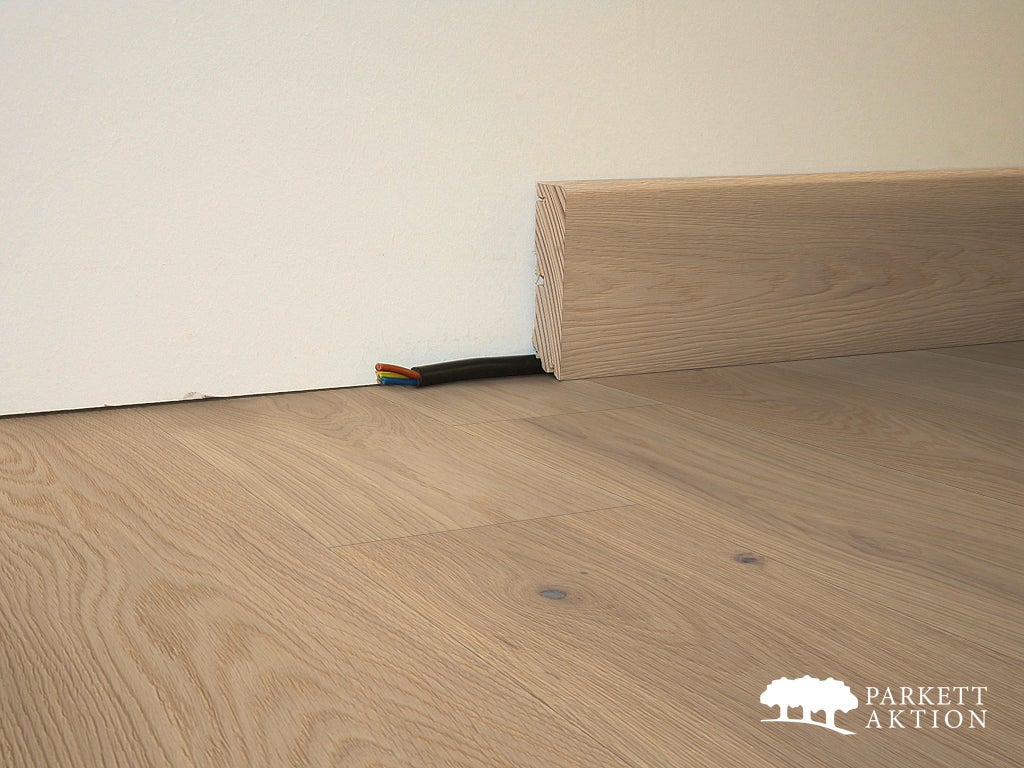 Sockelleisten Eiche cube gebürstet geölt Clips