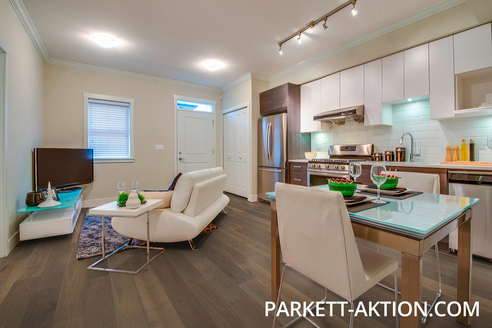 Dielen Parkett Räuchereiche weiss lackiert