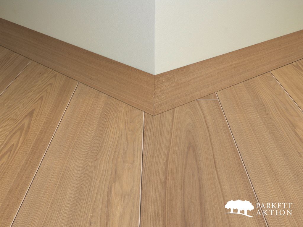 Sockelleisten Ruester Furniert Matt Lackiert