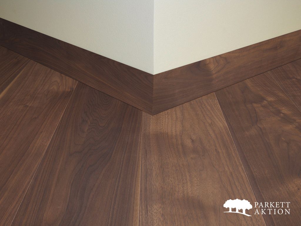 Sockelleisten Walnuss Furniert Matt Lackiert