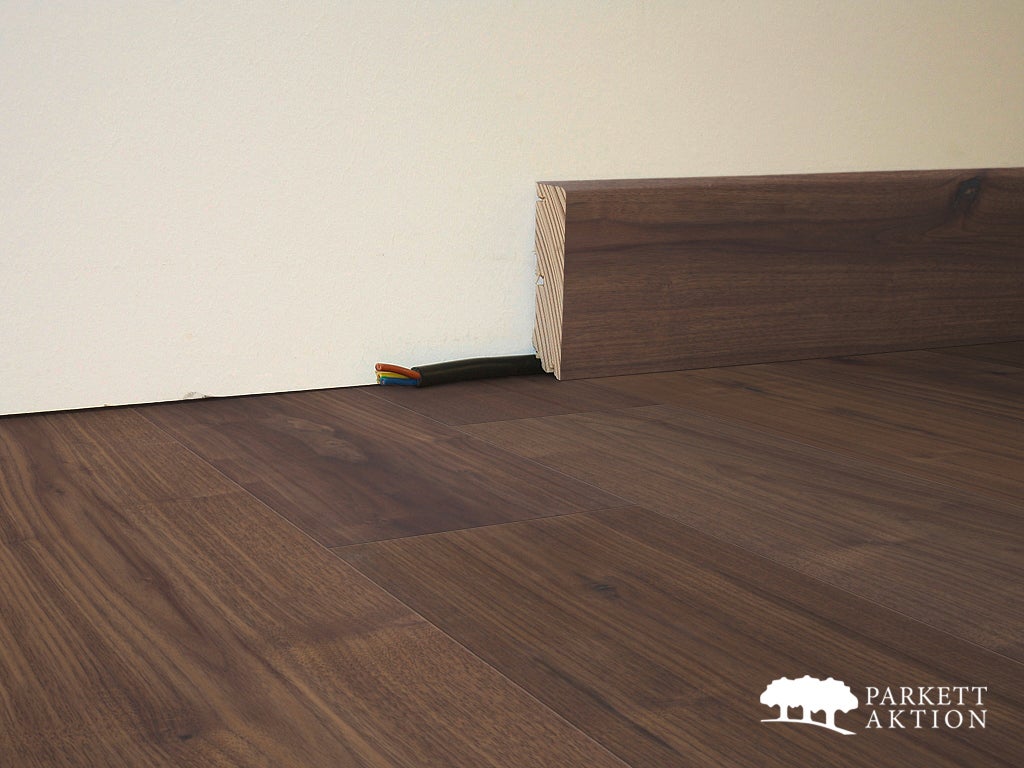 Sockelleisten Nussbaum Modern58 Matt lackiert