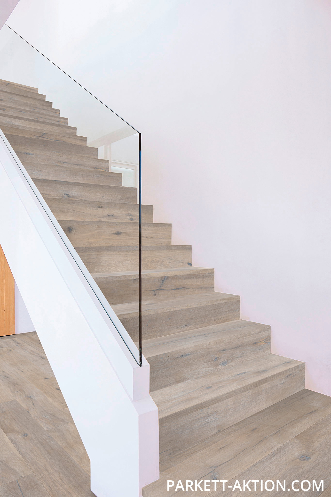 Parket Treppen Profil L modern 100101 eiche gebürstet gekalkt weiss geölt