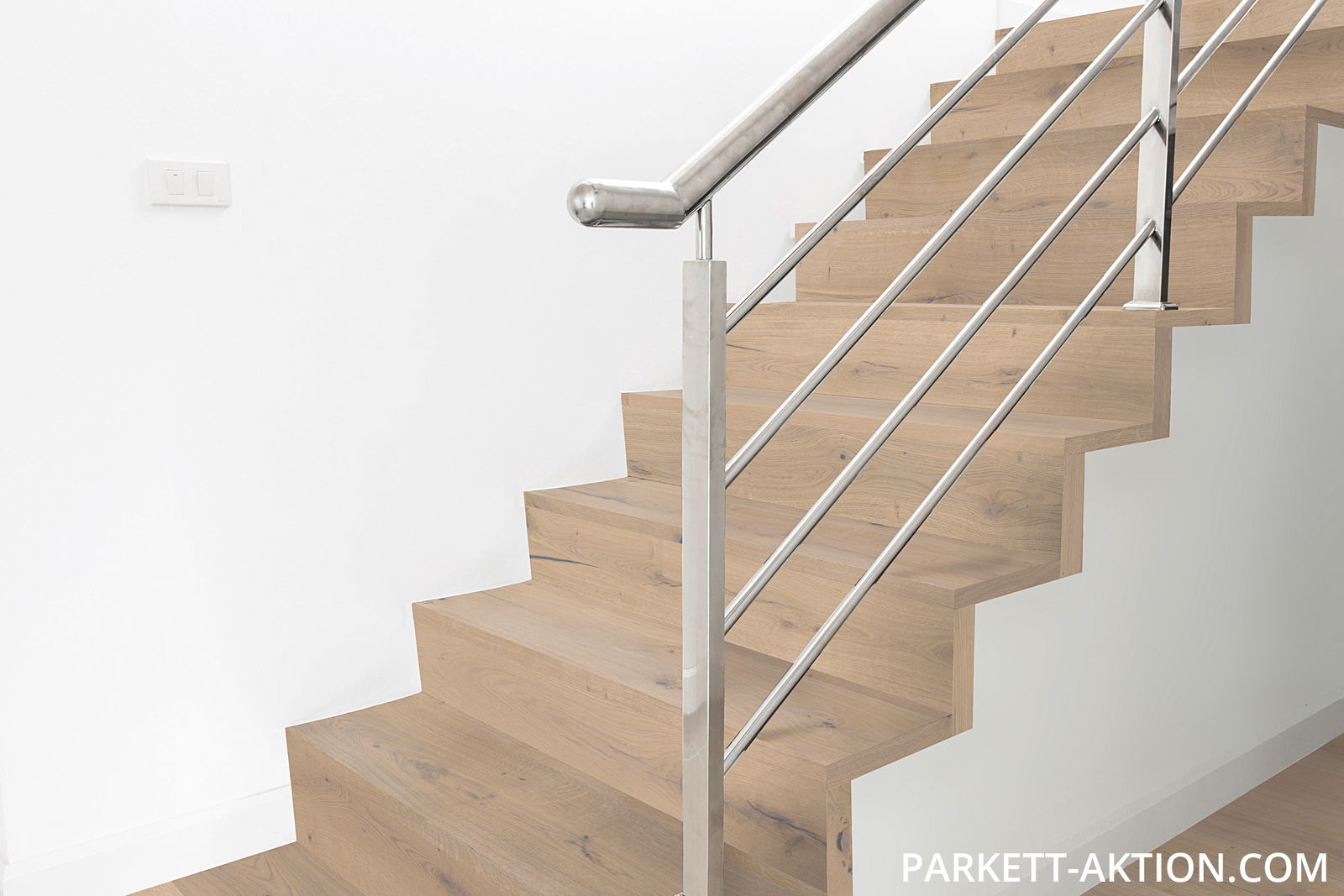 Parket Treppen Profil l modern 131350 gebürstet country weiss geölt