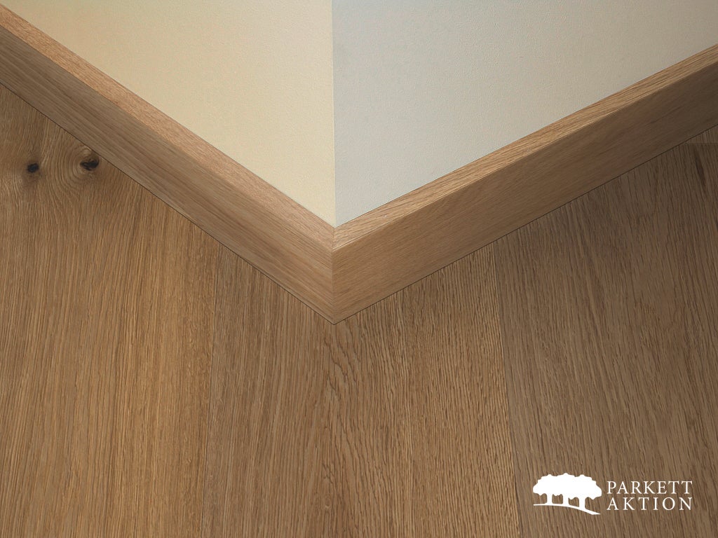 Sockelleisten Eiche Cube Furniert Lackiert