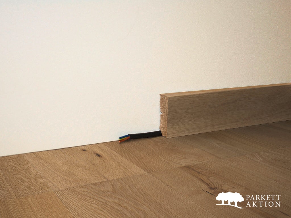 Massivholz Sockelleisten Eiche matt lackiert