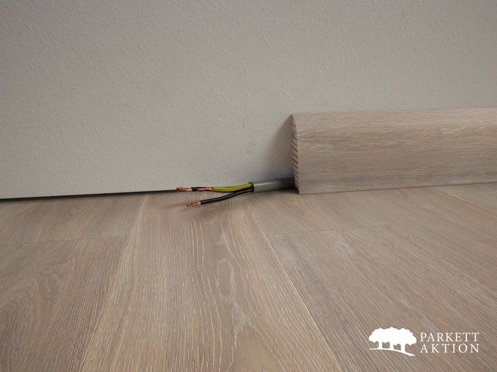 Sockel sockelleisten eiche geraeuchert gebürstet weiss sockelleisten geölt