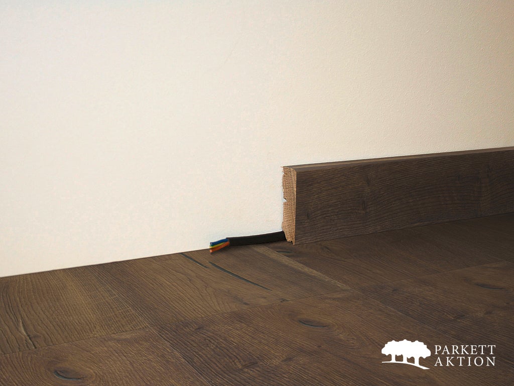 Massivholz Sockelleisten Eiche dunkelbraun gebeizt gebürstet