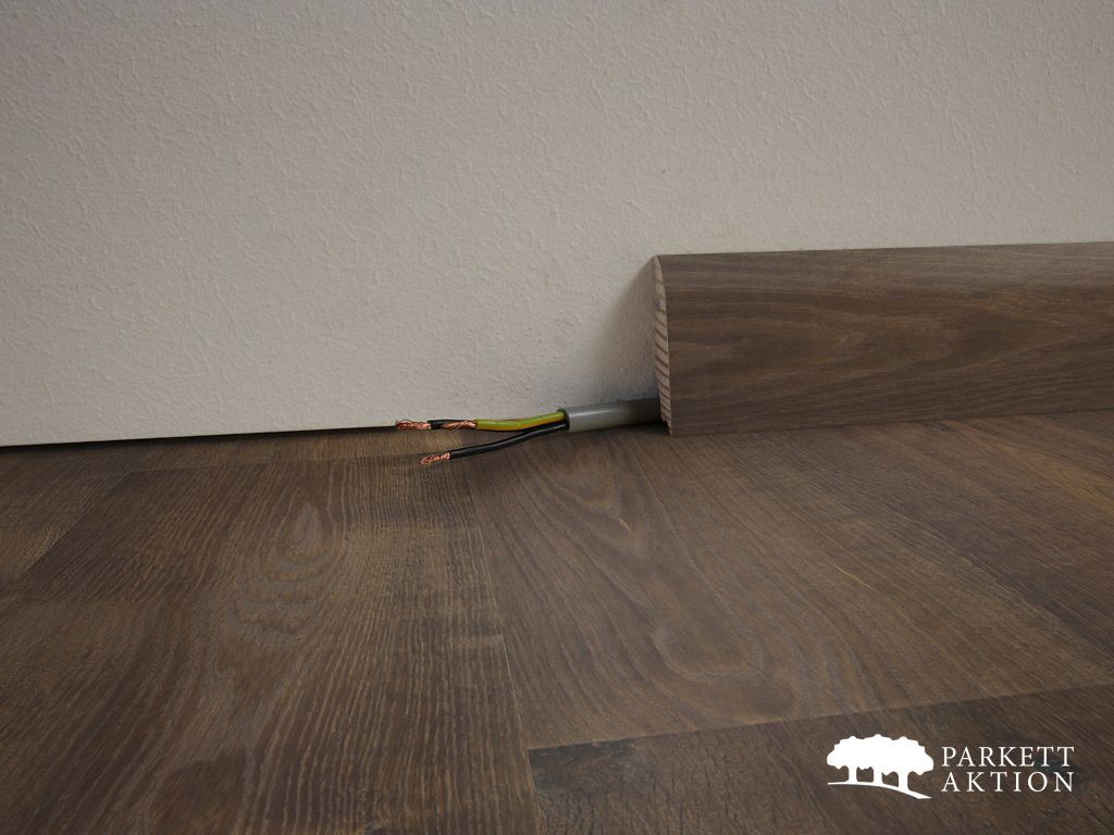 Abschlussleiste Räuchereiche Dunkelbraun matt lackiert